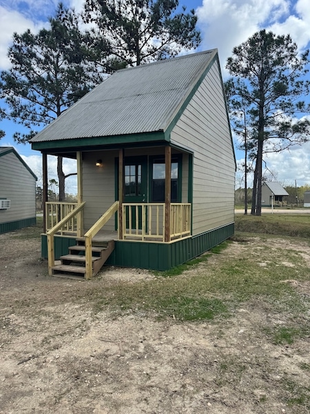 Yogi Bear™ Cabin w/Loft-1